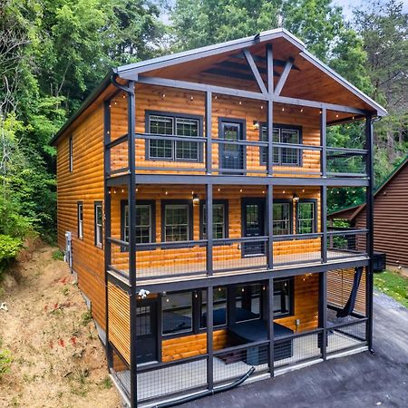 Whispering Pines Villa เซอเวียร์วีล ภายนอก รูปภาพ