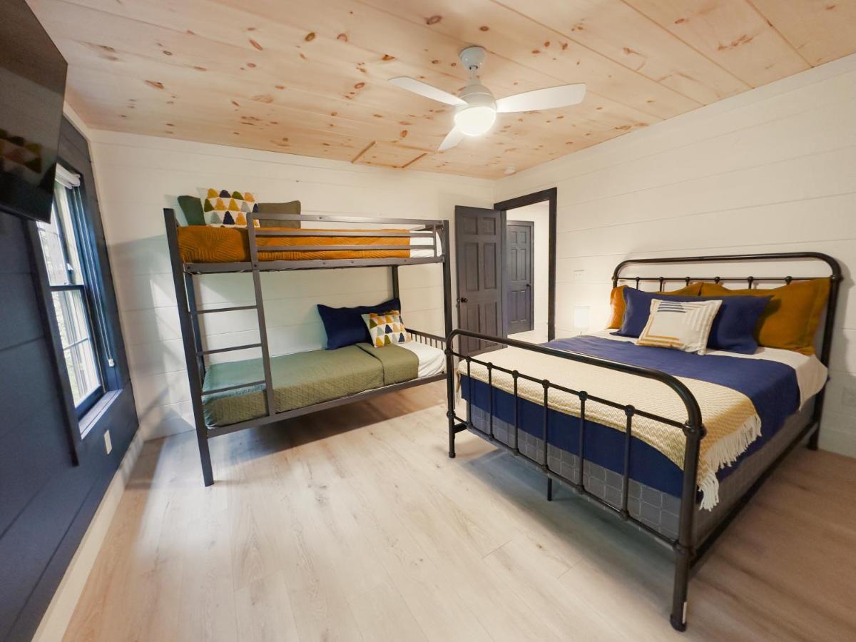 Whispering Pines Villa เซอเวียร์วีล ภายนอก รูปภาพ