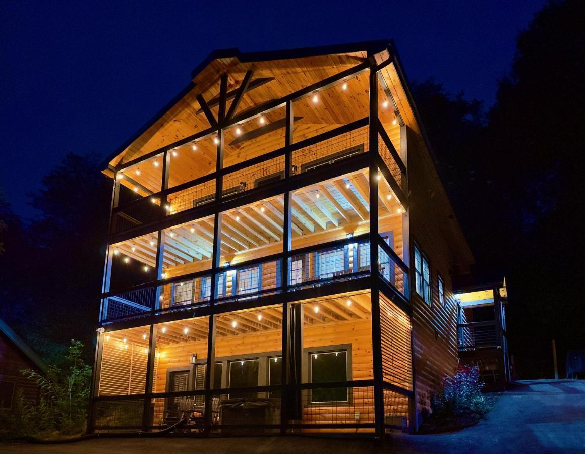 Whispering Pines Villa เซอเวียร์วีล ภายนอก รูปภาพ